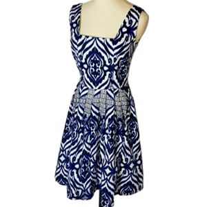 Eva Mendes Blue white & Black dress